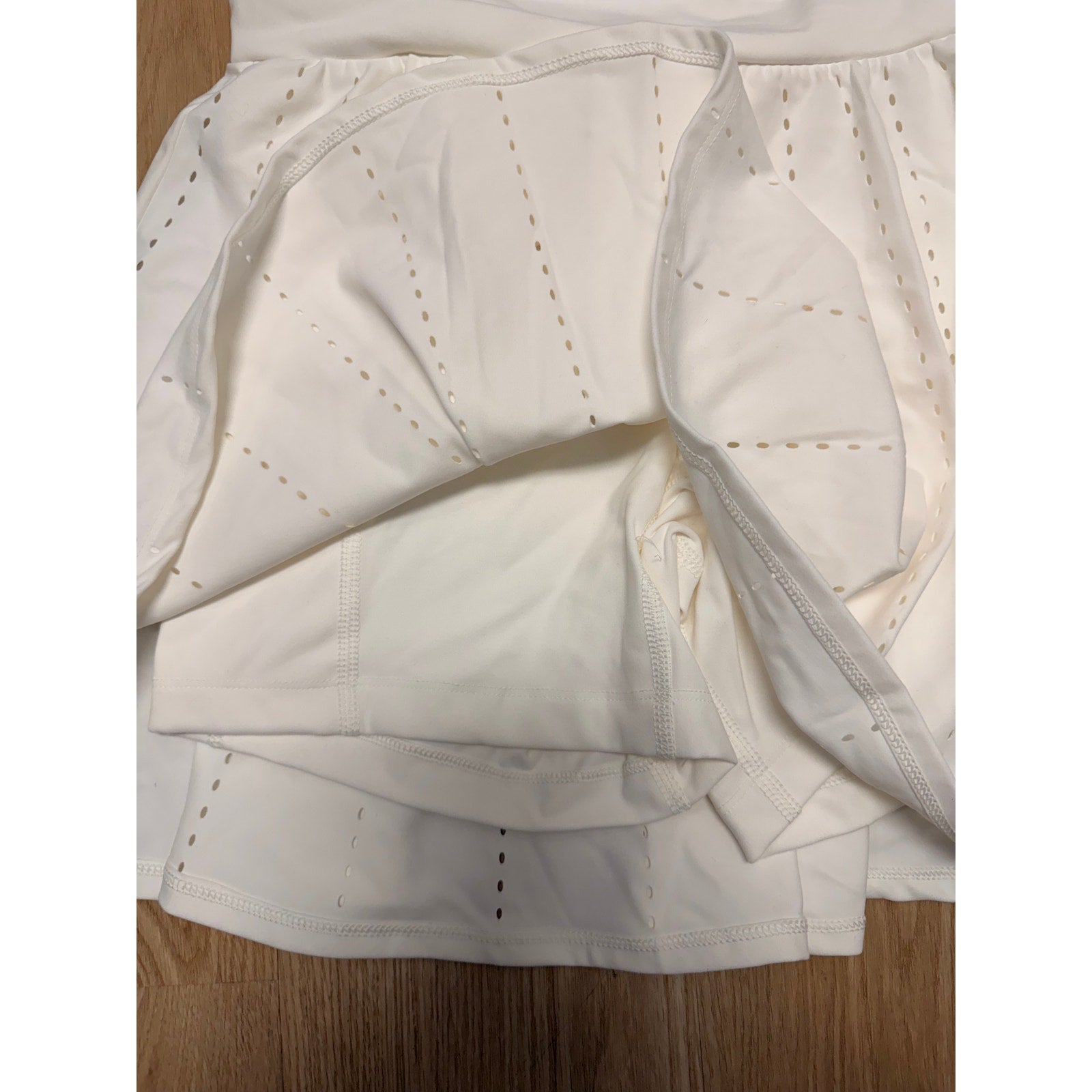 AQUA Athletic Perforated Skort SZ LARGE $58.00
